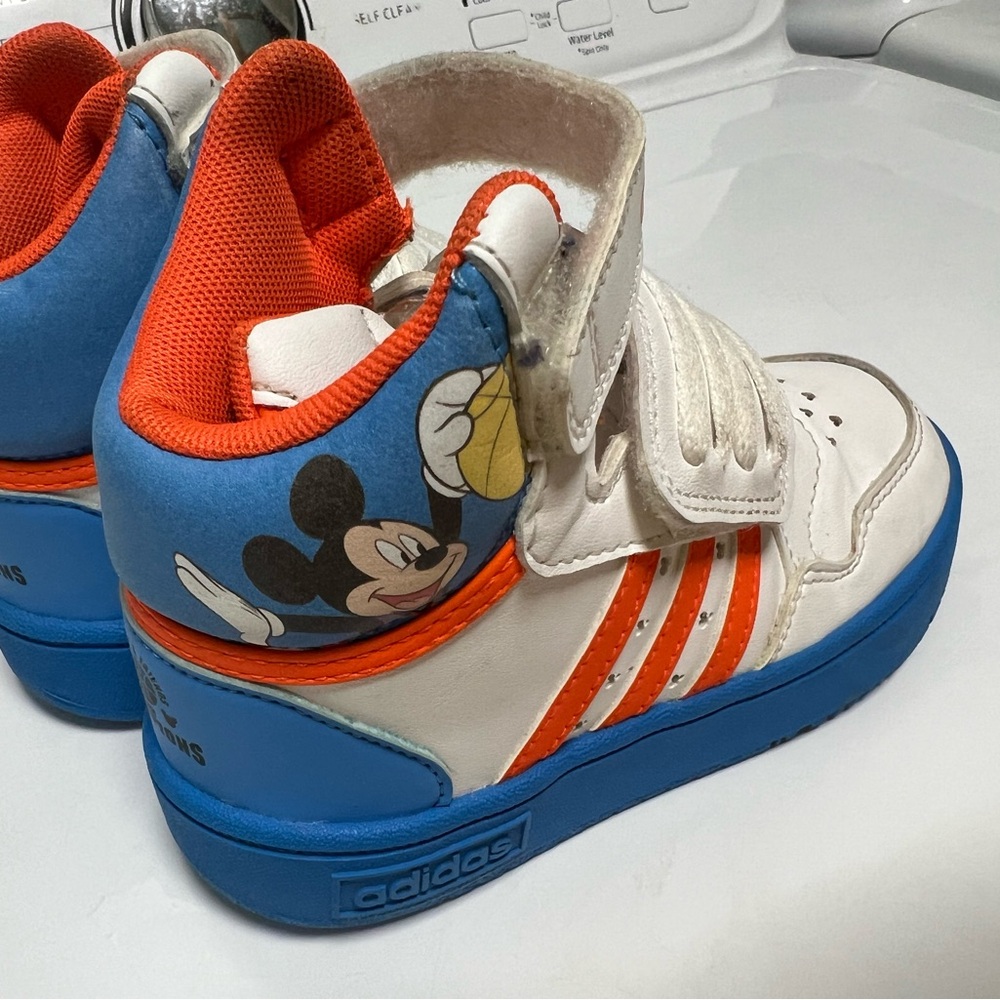 Toddler Adidas Disney Basketball Sneaker